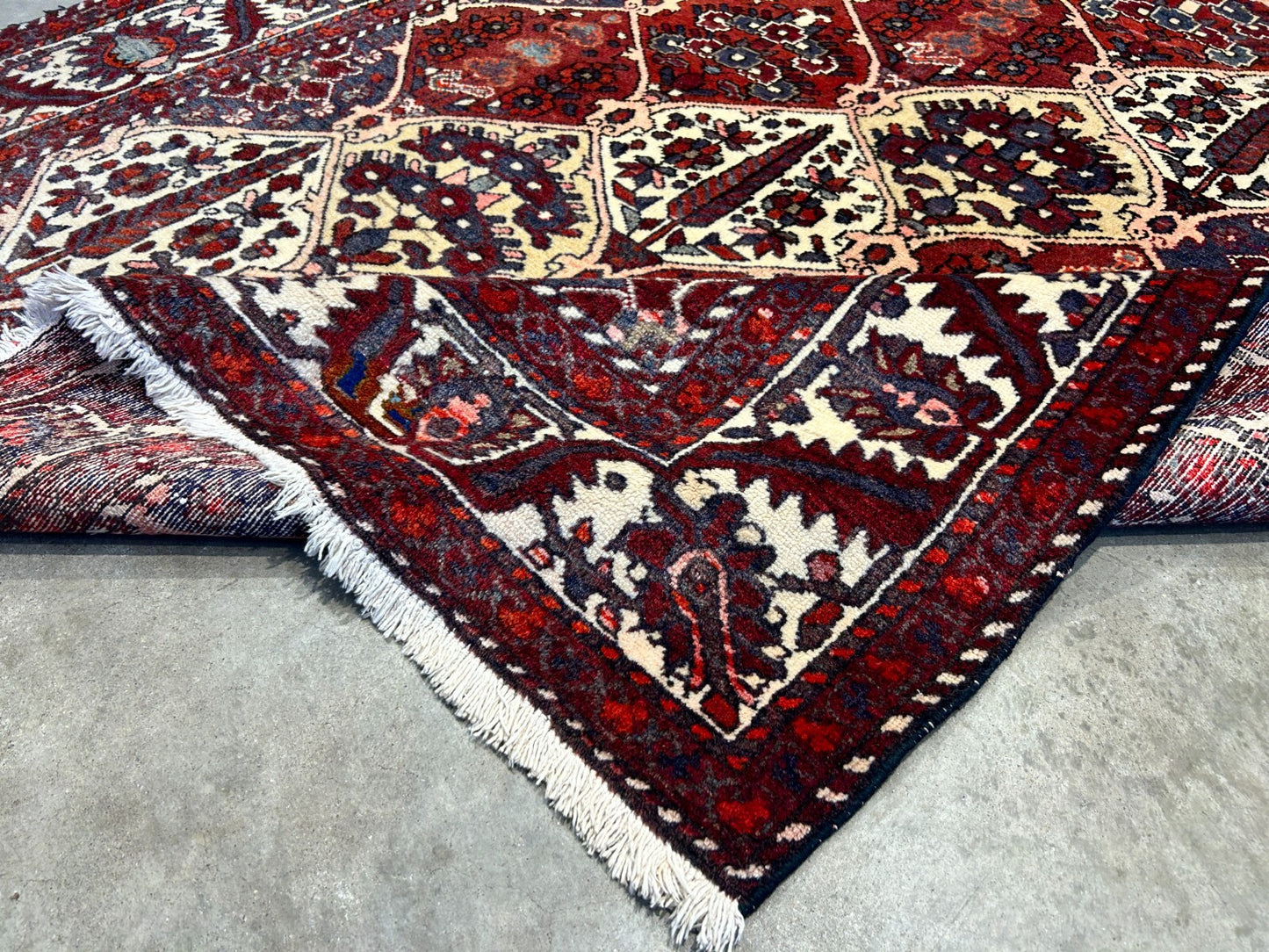 5'3"x9'6" Hand-Knotted 100% Wool Pile Bakhtiarie Carpet - Area Rug