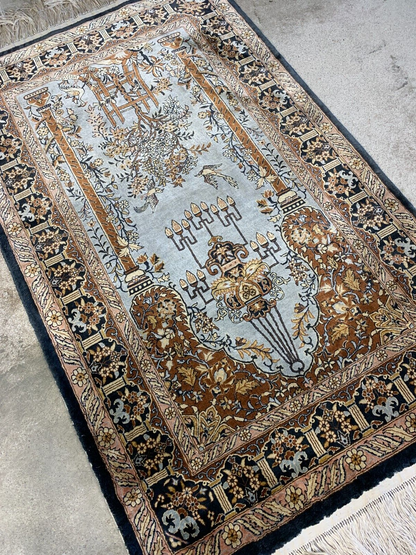 2'7"x4'1" Hand-Knotted 100% Silk Prayer Rug - Area Rug