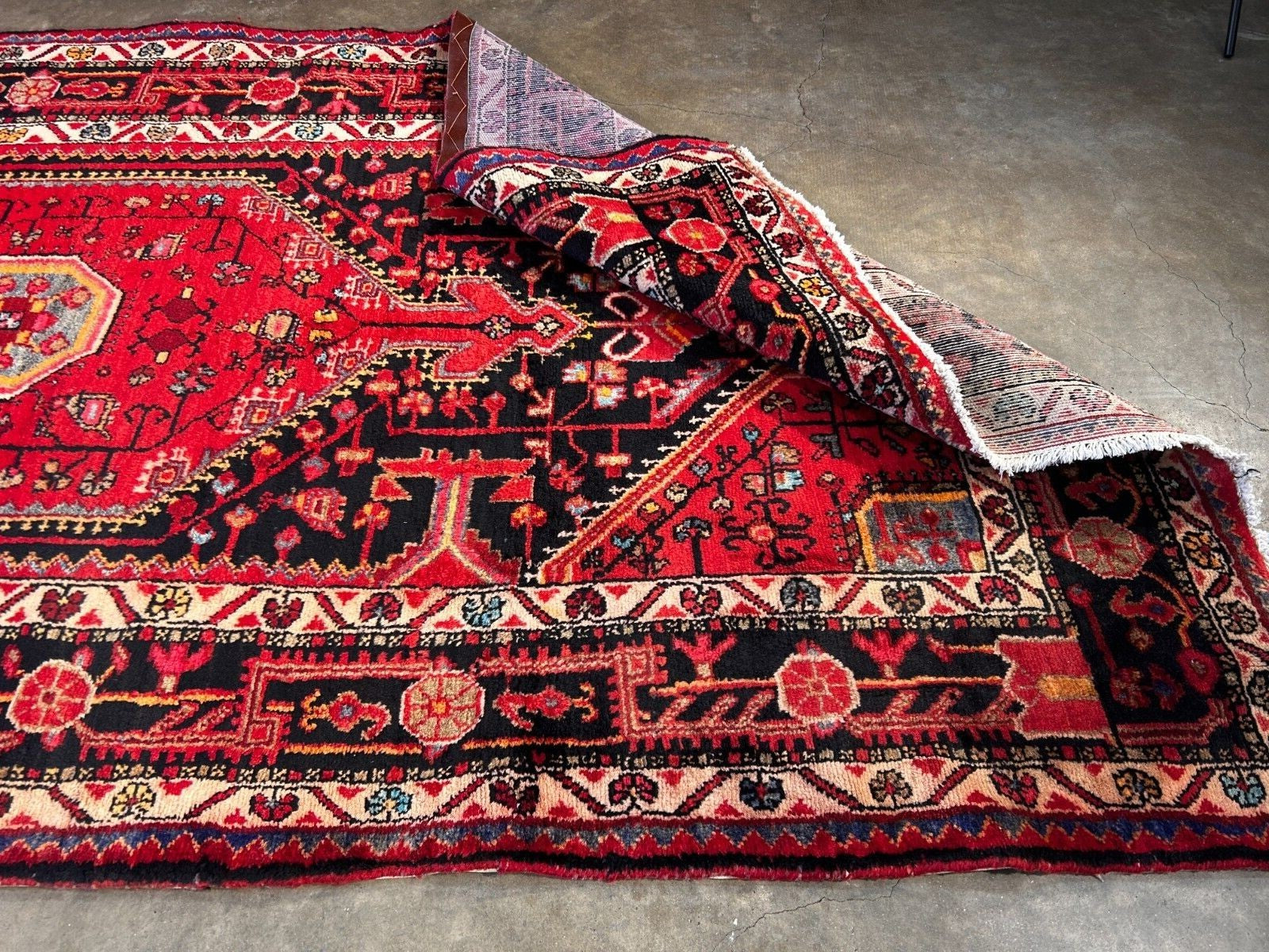 4'10" x 10'0" Hand-Knotted 100% Wool Pile Nahavande Area Rug - Carpet