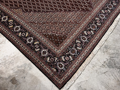 8'4"x11'3" Fine Hand-Knotted Wool & Silk Oriental Rug - Area Carpet