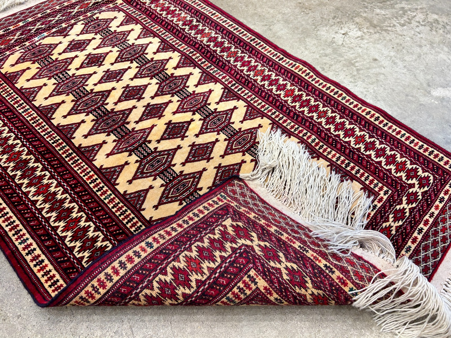 2'10"x4'2" Hand-Knotted 100% Wool Pile Bokhara Rug