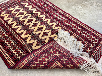 2'10"x4'2" Hand-Knotted 100% Wool Pile Bokhara Rug