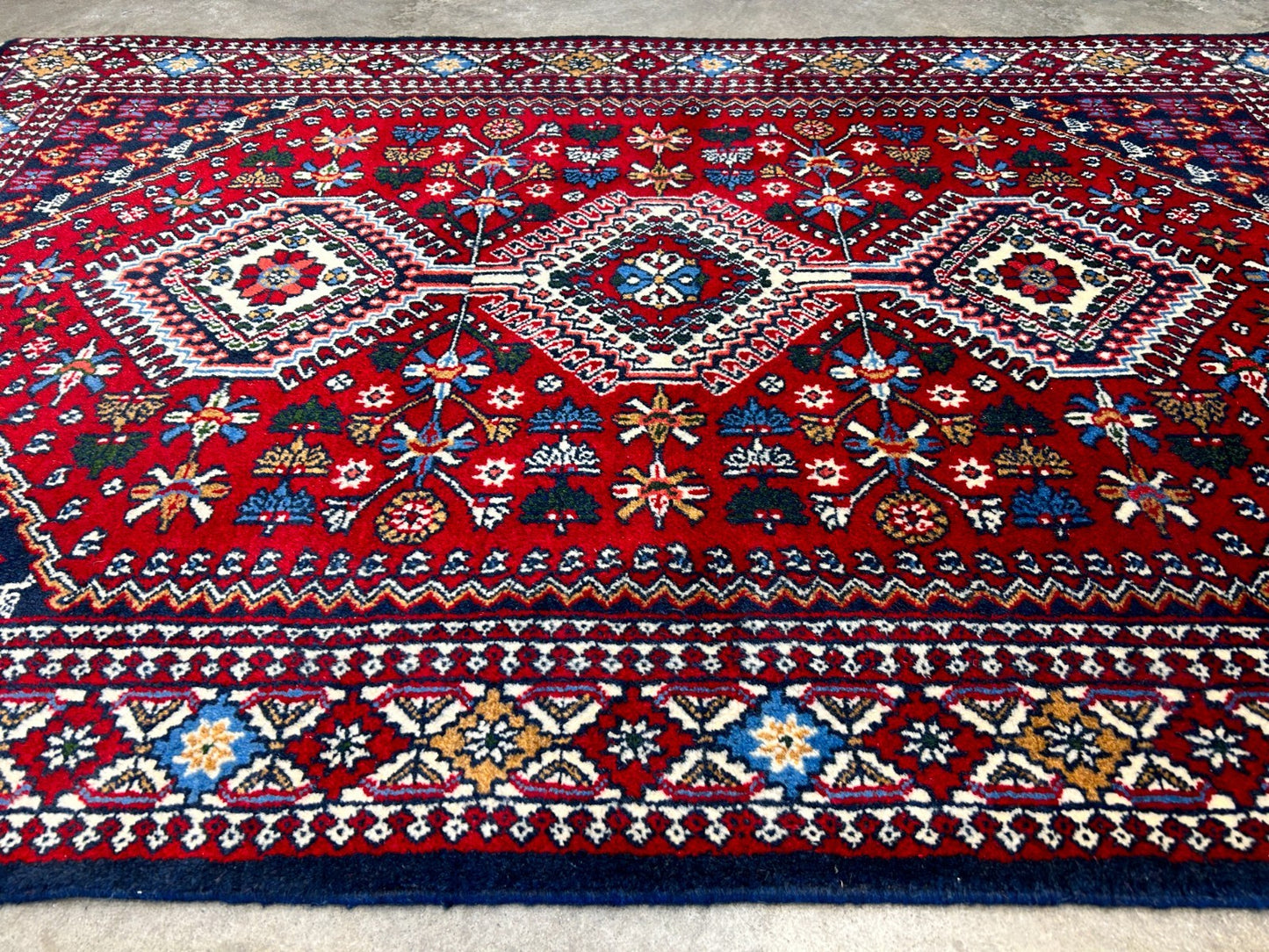 3'3"x5' Hand-Knotted 100% Wool Pile Yalamehe Rug