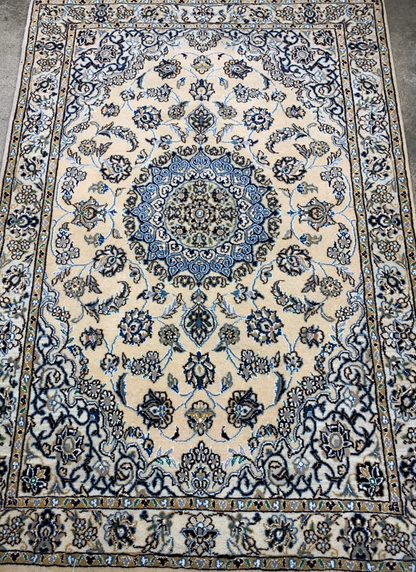 3'3"x4'9'' Very Fine Hand Knotted Silk & Wool Naine Area Rug - Carpet