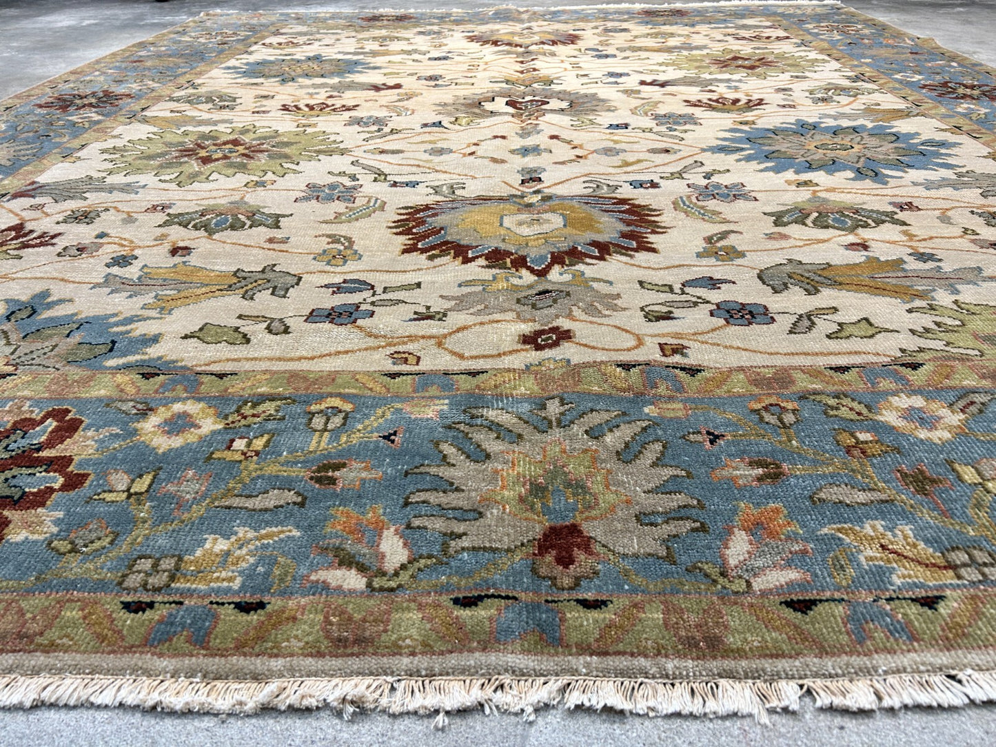 8' x 9'10" Hand-Knotted 100% Wool Carpet - Indian Mahal Area Rug