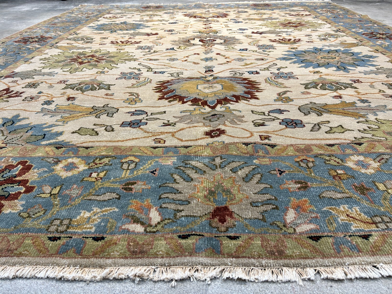 8' x 9'10" Hand-Knotted 100% Wool Carpet - Indian Mahal Area Rug