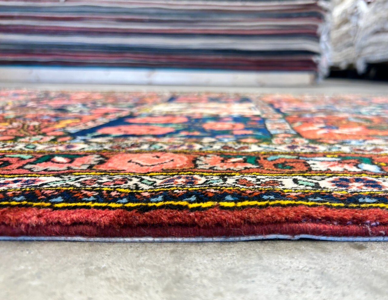 3'5"x5'2" Hand-Knotted 100% Lamb Wool Bakhtiarie Carpet - Area Rug