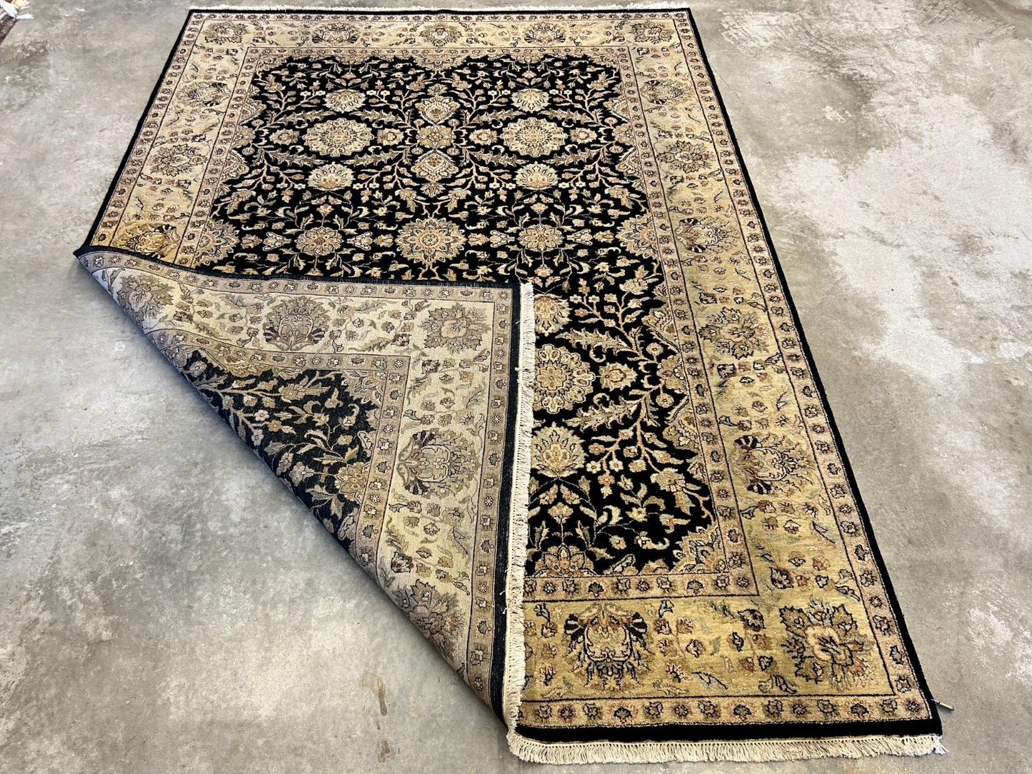 8'10"x12'7" Hand-Knotted 100% Lamb Wool IndoAgra Carpet - Area Rug