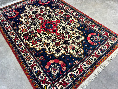 3'5"x5'2'' Hand-Knotted 100% Wool Persiane Bakhtiarie Area Rug