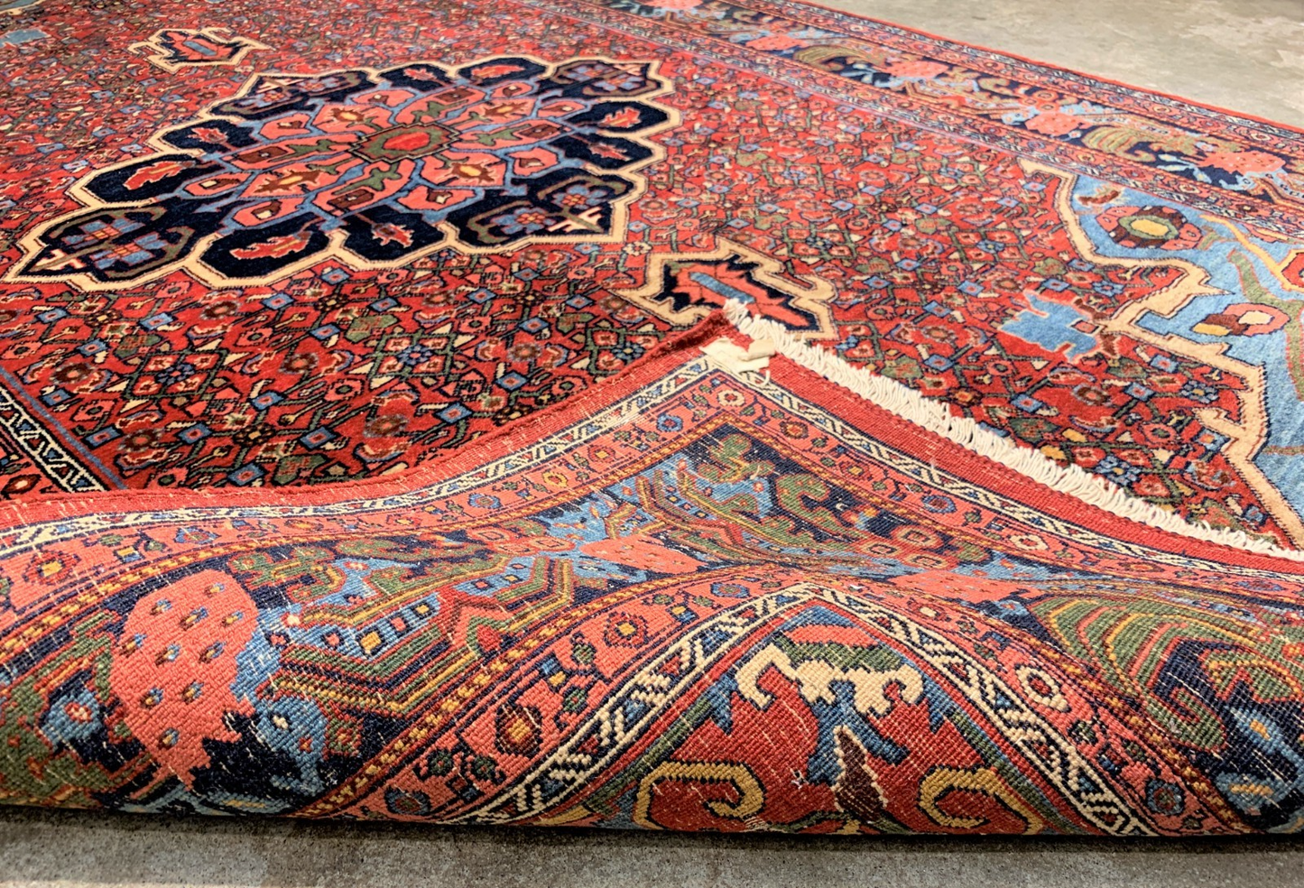 4'3"x6'7" Antique Hand-knotted Fine Wool Pile Bidjare Rug - Carpet