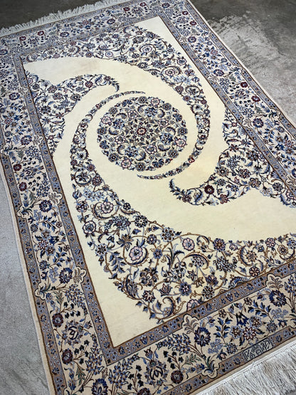 4'4"x6'8" Very Fine Hand-Knotted Wool & Silk Blend Naine Carpet - Area Rug