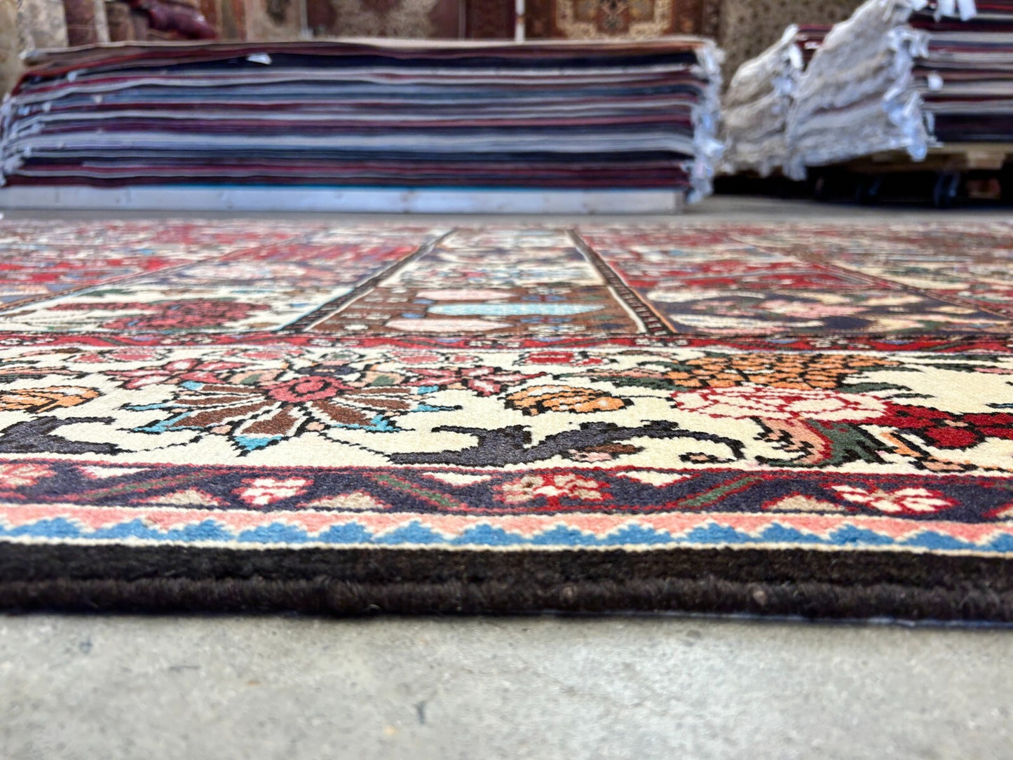 6'9"x9'5" Hand-Knotted 100% Lamb Wool Bakhtiarie Carpet - Area Rug