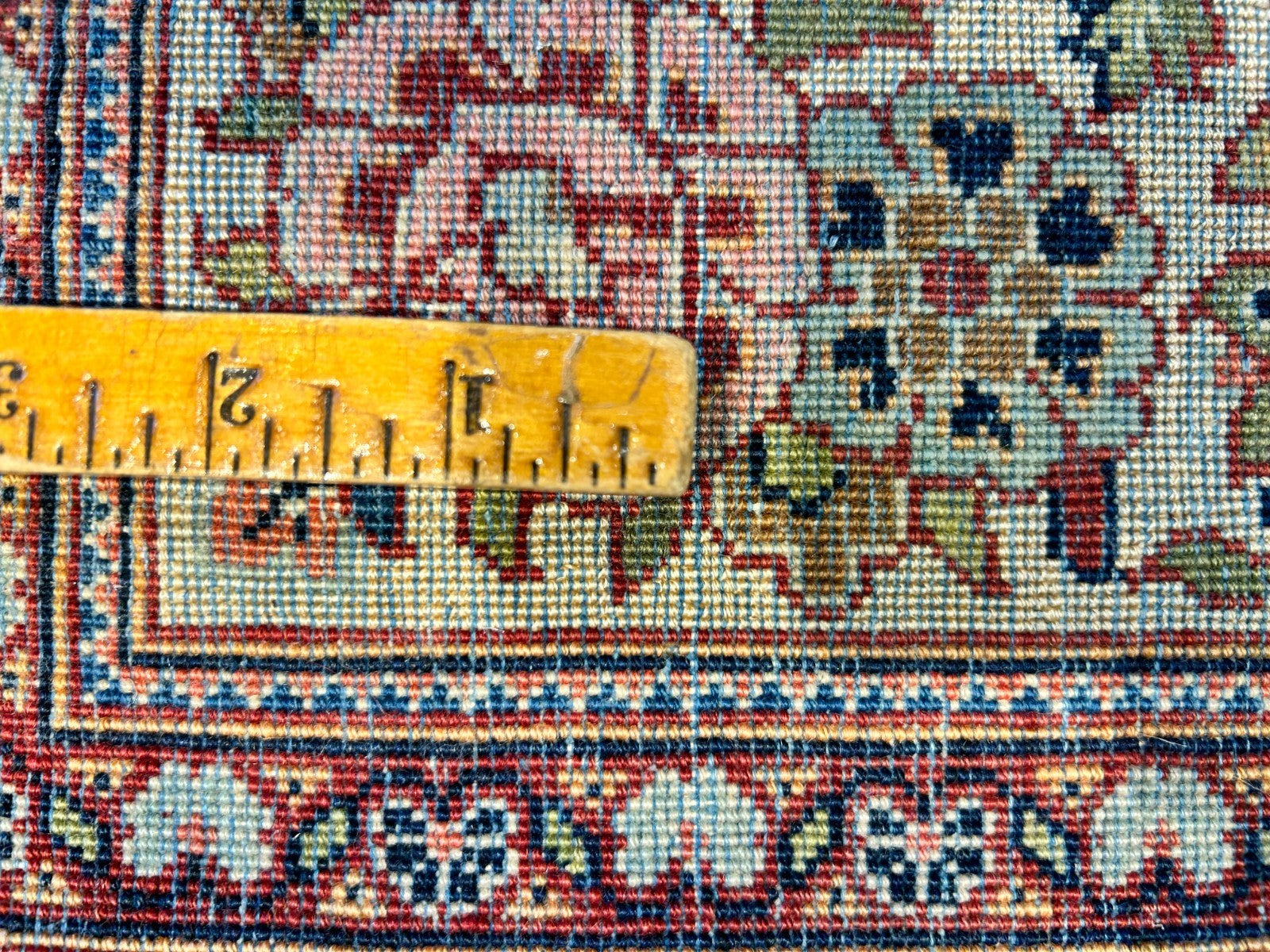 3'3"x5'4" Very Fine Hand-Knotted 100% Wool Pile Persiane Kashane Rug