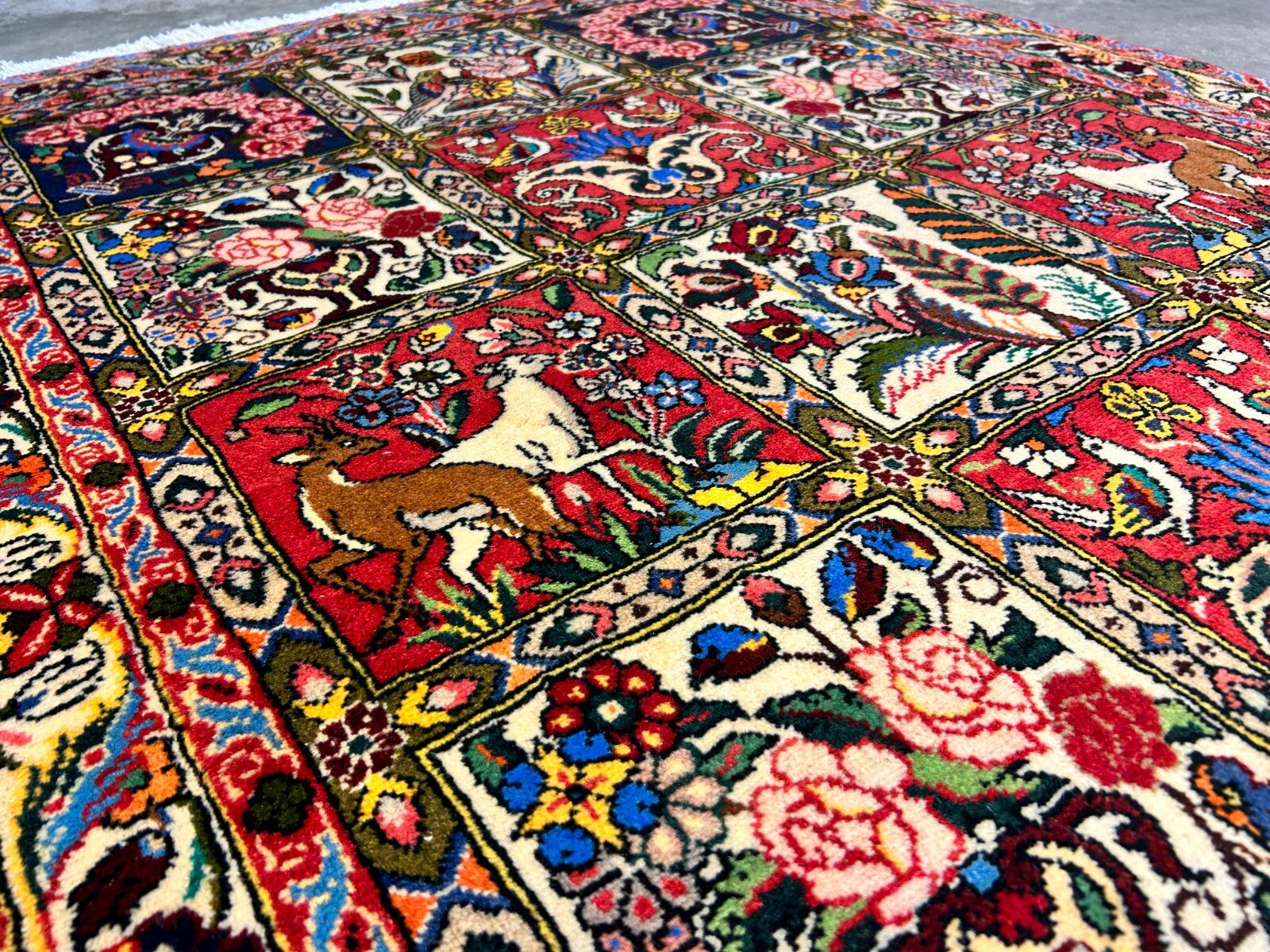 3'5"x5'2" Hand-Knotted 100% Lamb Wool Bakhtiarie Carpet - Area Rug