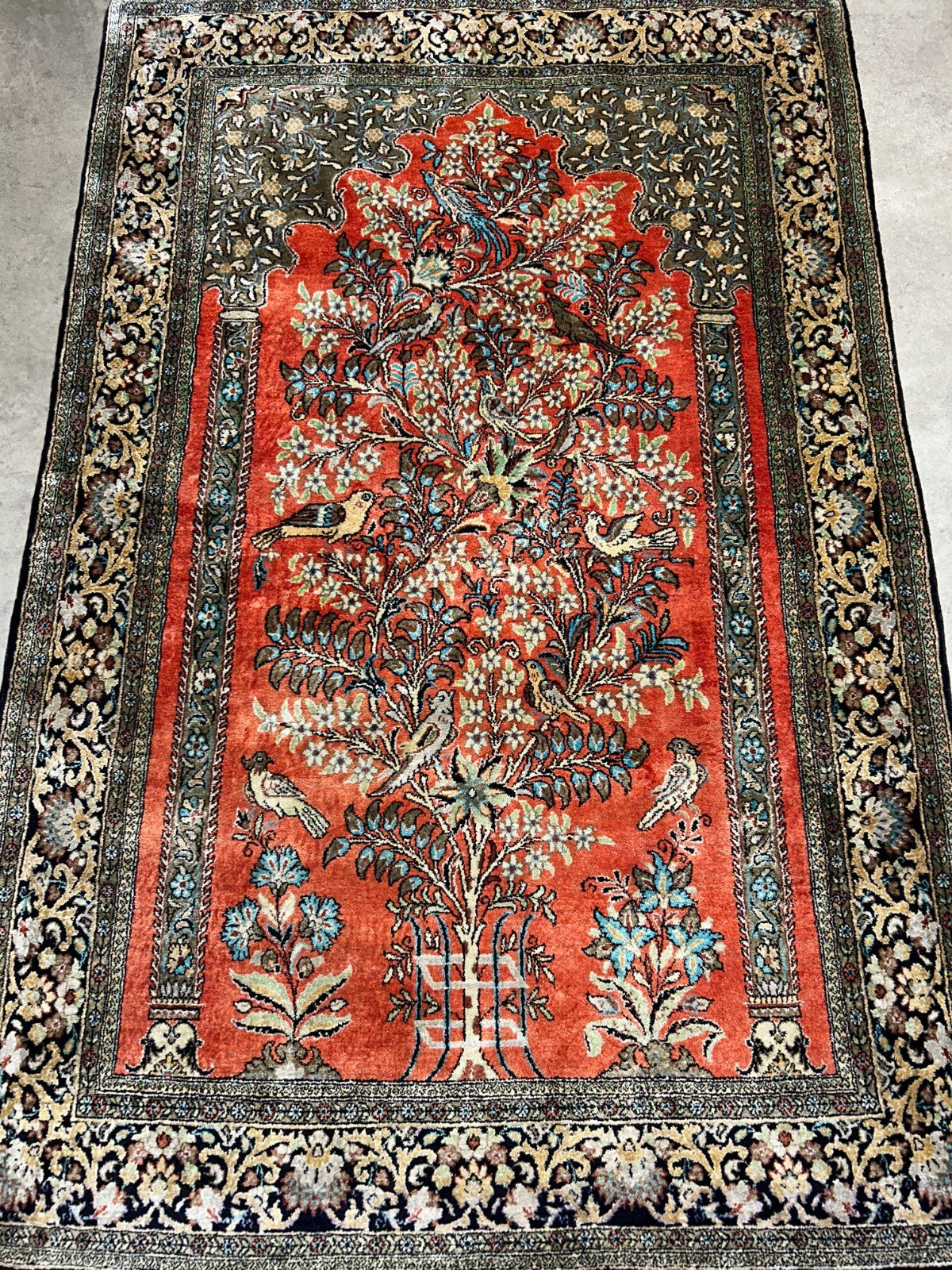 3'3"x5'7" Exquisite Fine Hand-Knotted 100% Silk Tree of Life Area Rug