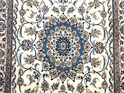 4'4"x6'11" Very Fine Hand-Knotted Wool & Silk Blend Naine Carpet - Area Rug