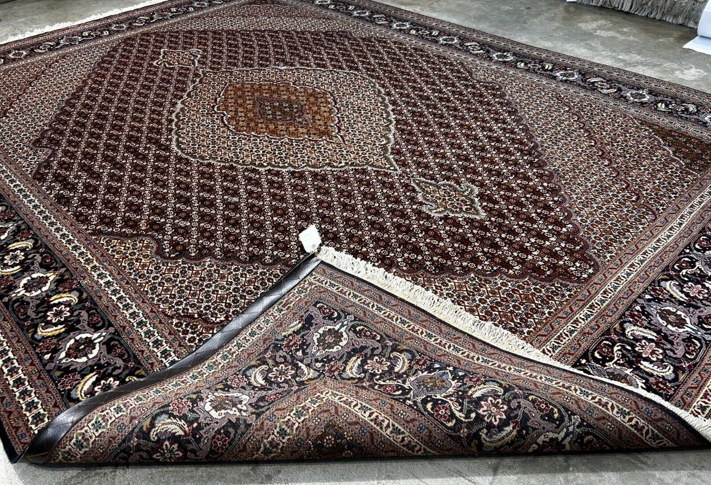 8'4"x11'3" Fine Hand-Knotted Wool & Silk Oriental Rug - Area Carpet