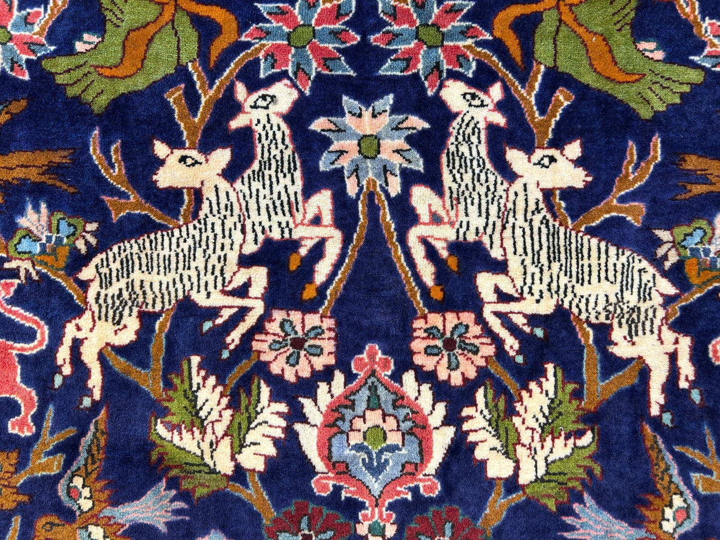 8'4"x11'10" Hand-Knotted 100% Wool Pile Pictorial Kolyayie Rug