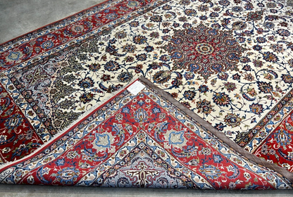 6'9"x10'3" Extra-Fine Hand-Knotted Wool & Silk Blend Isfahane Area Rug - Signed