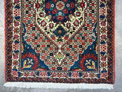 3'5"x4'11" Hand-Knotted 100% Lamb Wool Bakhtiarie Area Rug