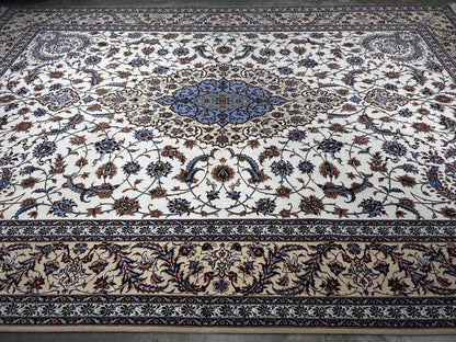 8'6"x12' Extra Fine Hand-Knotted Wool & Silk Isfahane Rug