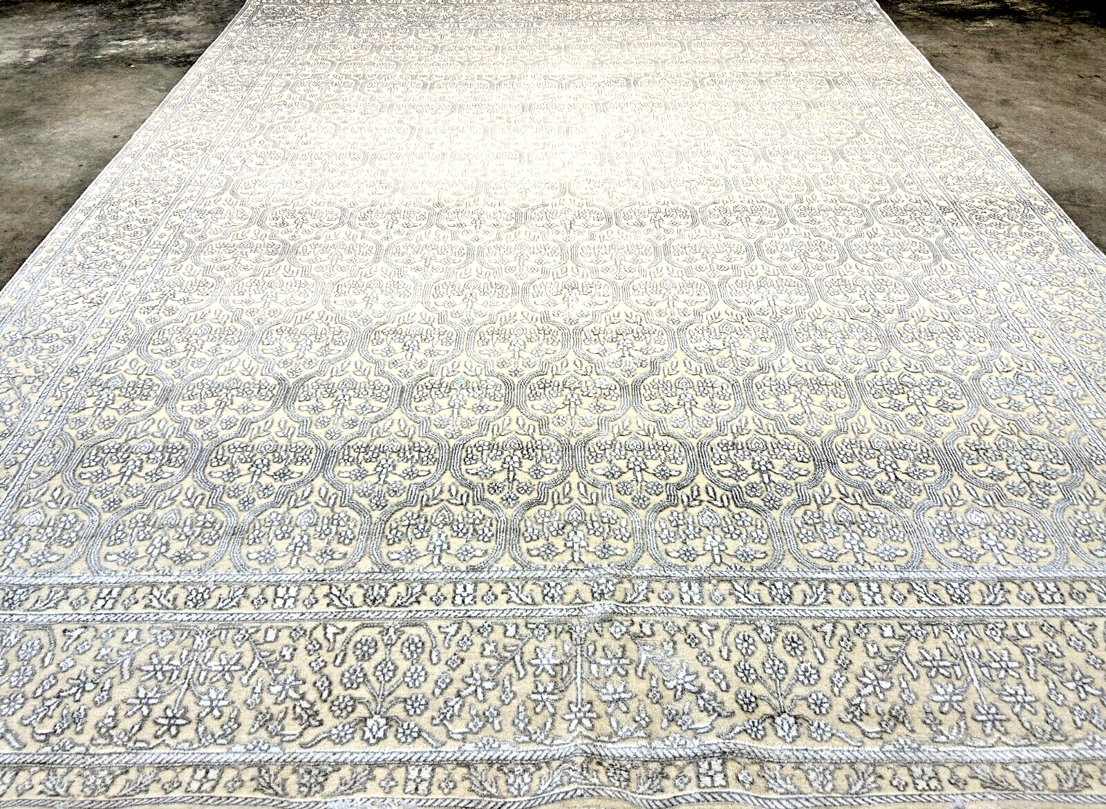 8' x 10'1" Hand-Knotted Silver 100% Wool Carpet - Indian All-Over Area Rug - 3D