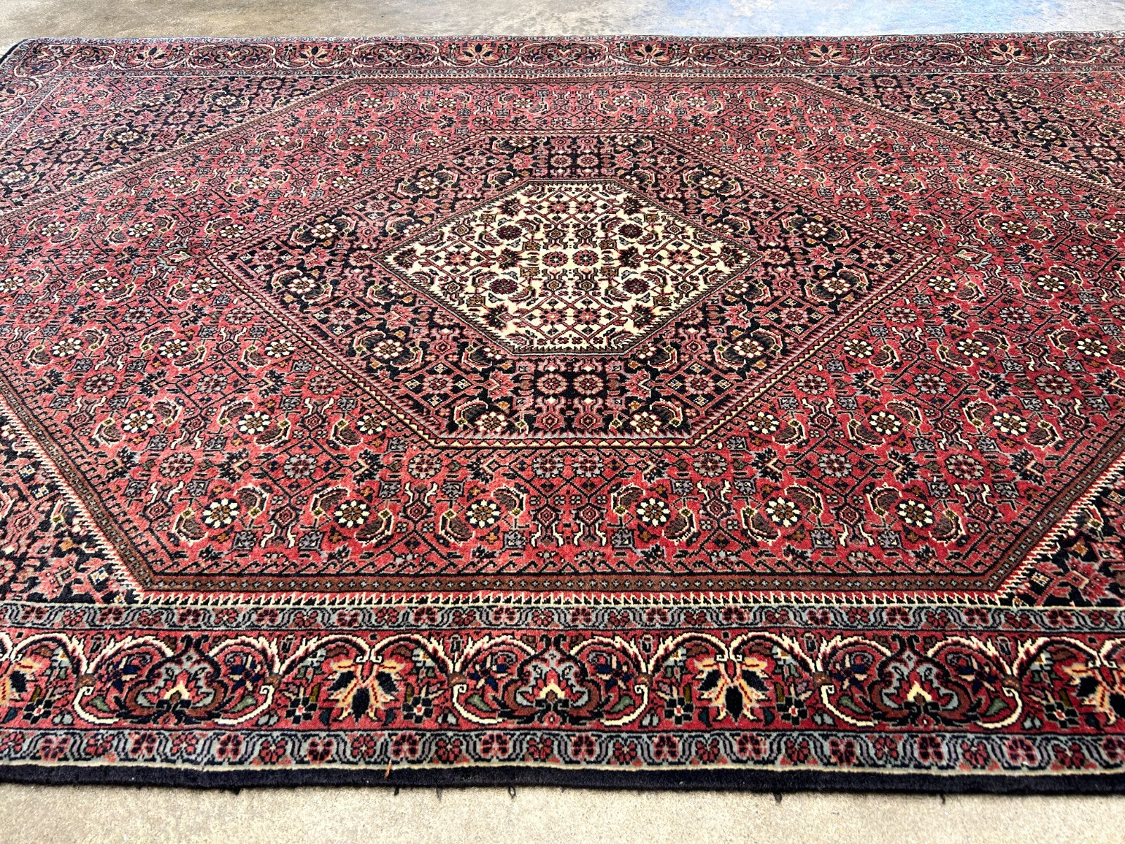 3'8"x5'10" Hand-Knotted 100% Wool Bidjare Carpet - Area Rug