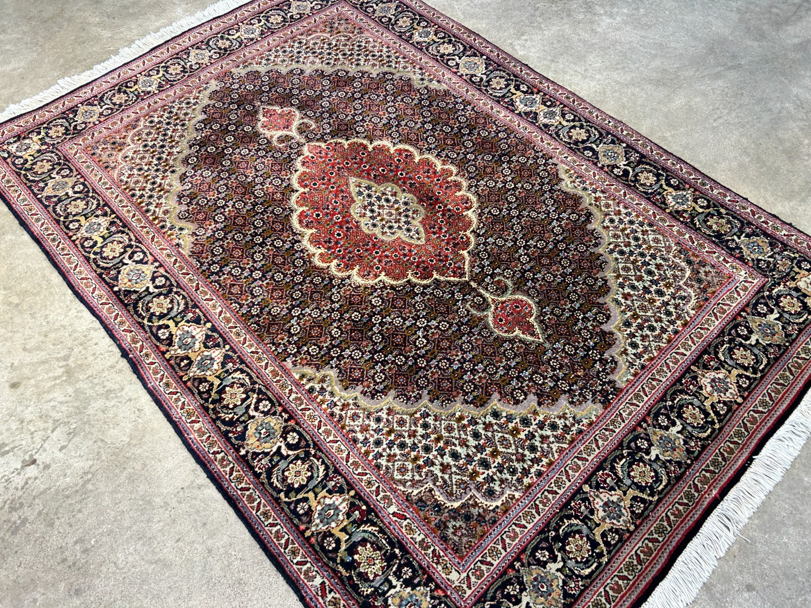 3'4"x4'8" Hand-Knotted 100% Wool Pile Tabrize Mahi Rug