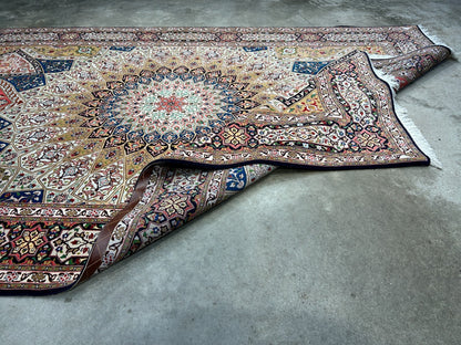 6'7"x10'2" Fine Hand-Knotted Wool & Silk Tabrize Dome Design Rug - Area Carpet
