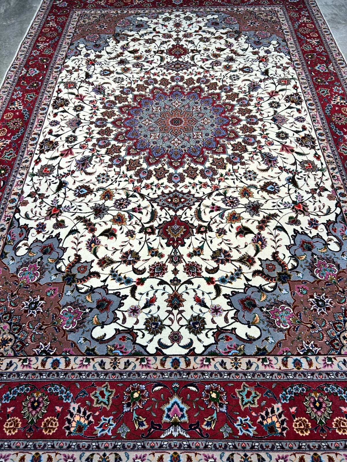 6'9"x9'9" Fine Hand-Knotted Wool & Silk Blend Tabrize Carpet - Area Rug