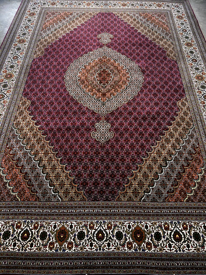 8'2"x11'10" Fine Hand-Knotted Silk & Wool Tabrize Fish Style Rug