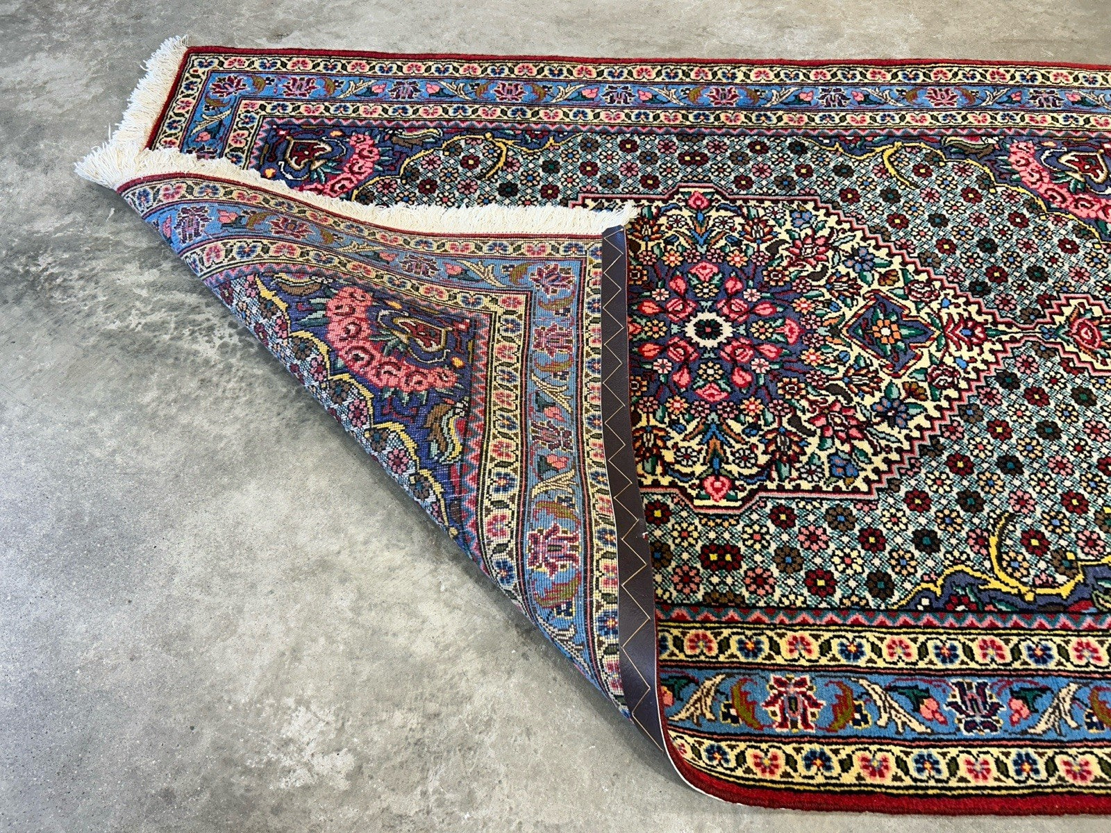 3'5"x5'2" Hand-Knotted 100% Wool Pile Persiane Bakhtiarie Rug