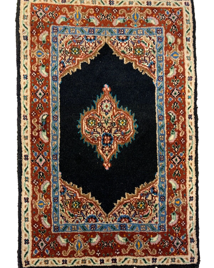 1'x1'11" Hand-Knotted Wool/Silk Blend Moode Carpet - Area Rug