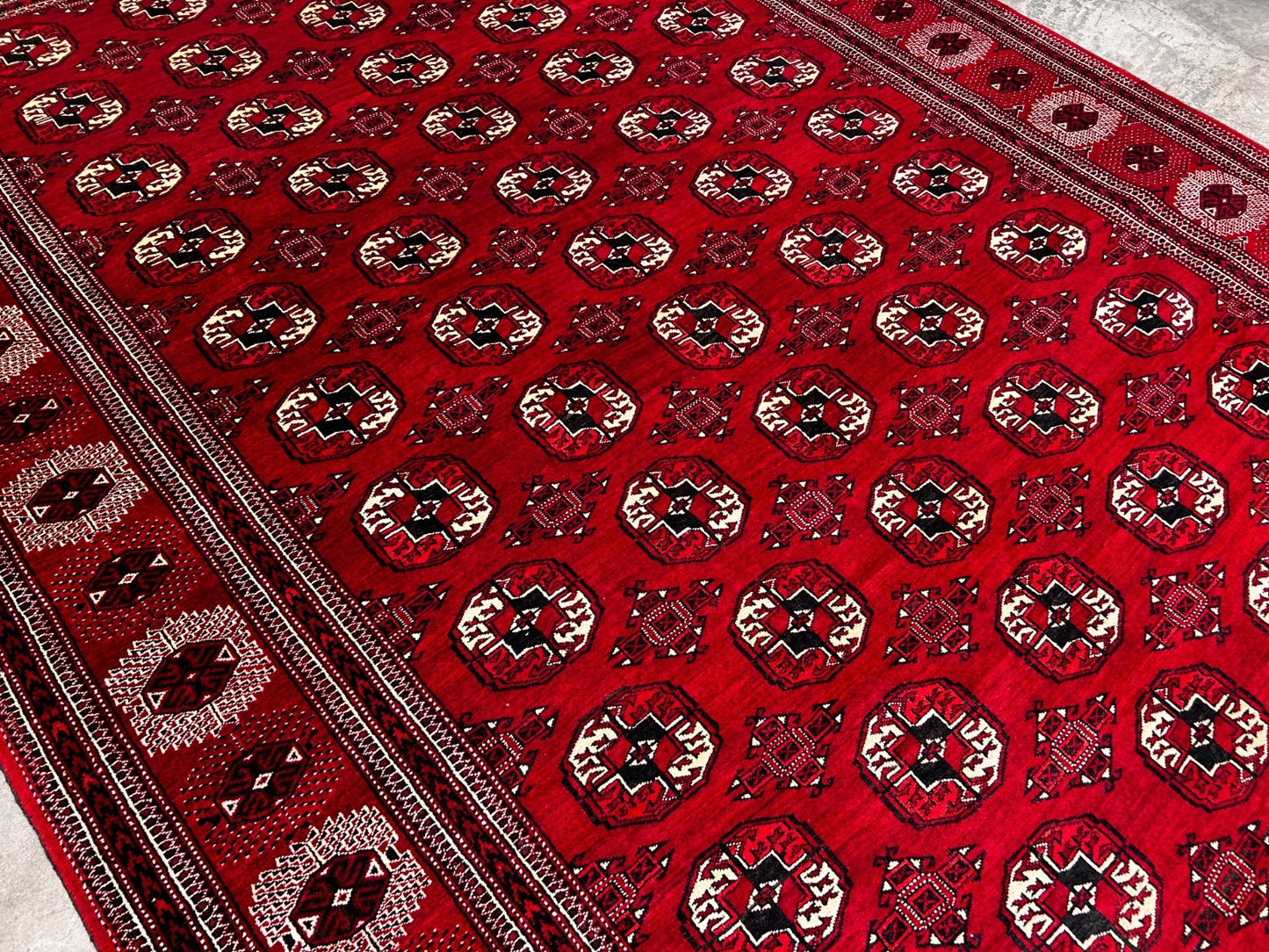 7'6" x 11'5'' Hand-Knotted 100% Wool Pile Turkamane Area Rug - Carpet