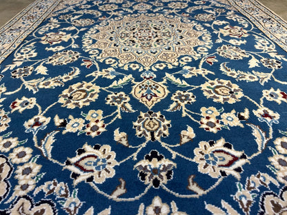 3'1"x4'9" Fine Hand-Knotted Wool & Silk Naine Rug