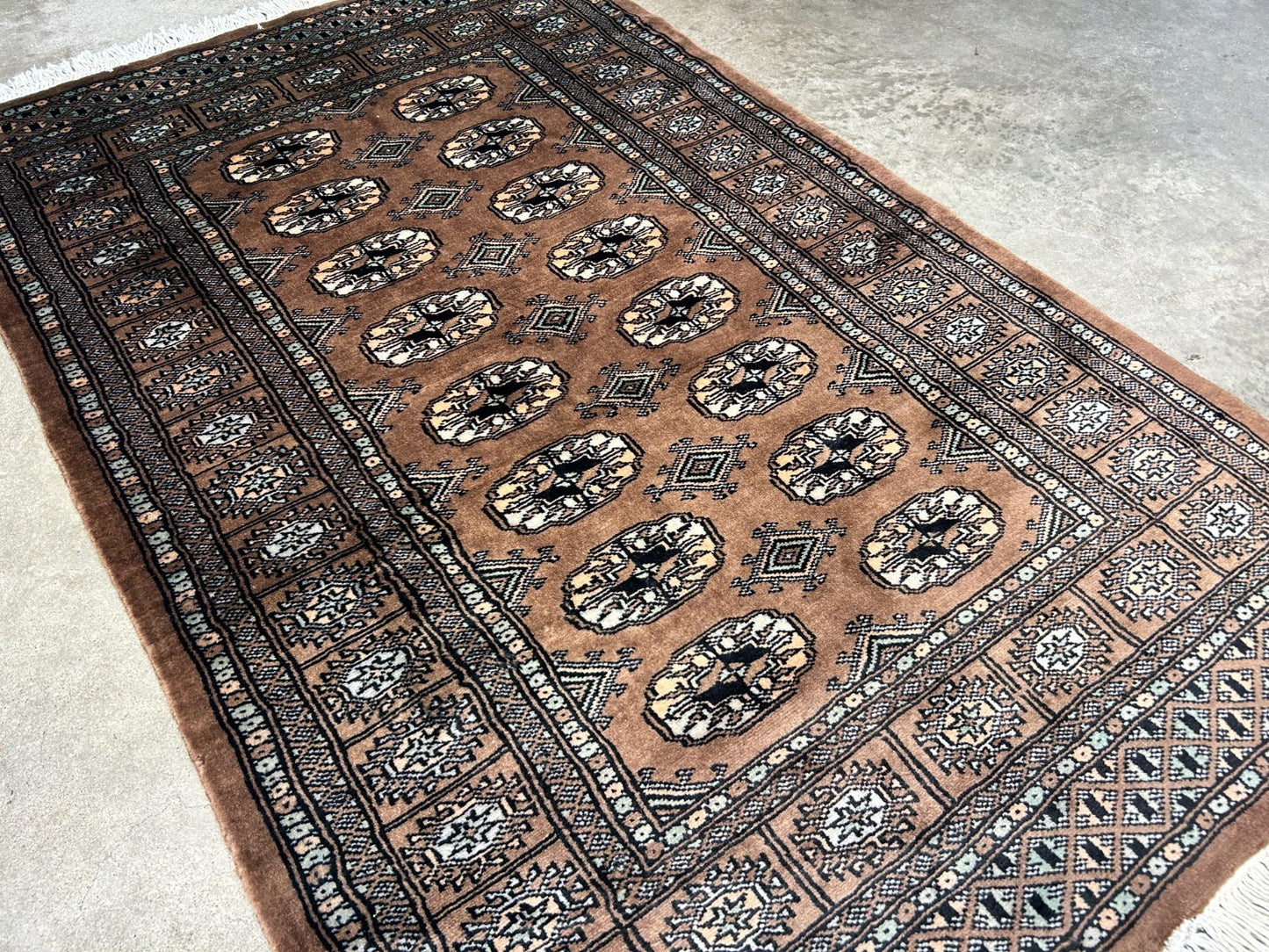 3'1"x5' Hand-Knotted 100% Wool Pile Bokhara Rug