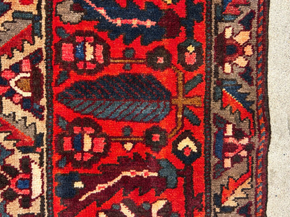 10'5"x12'8" Hand-Knotted 100% Wool Pile Bakhtiarie Rug