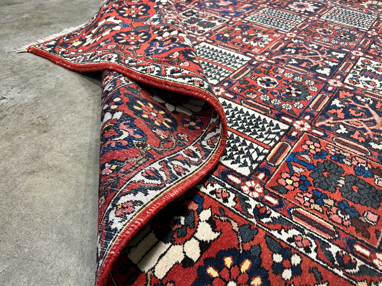 7'0"x9'9" Hand-Knotted 100% Lamb Wool Bakhtiarie Carpet - Area Rug