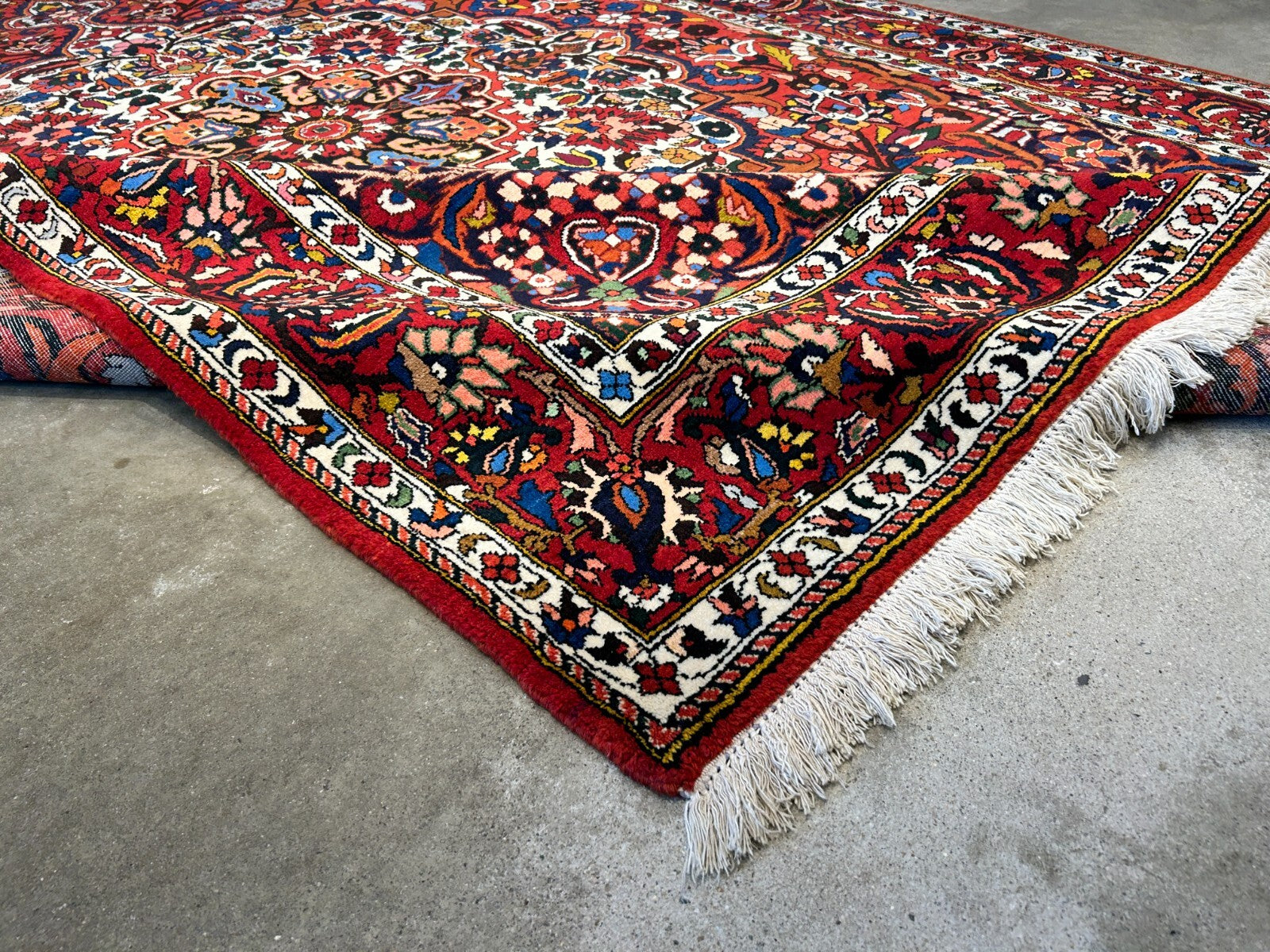 6'11"x9'8" Hand-Knotted 100% Wool Pile Bakhtiarie Carpet - Area Rug