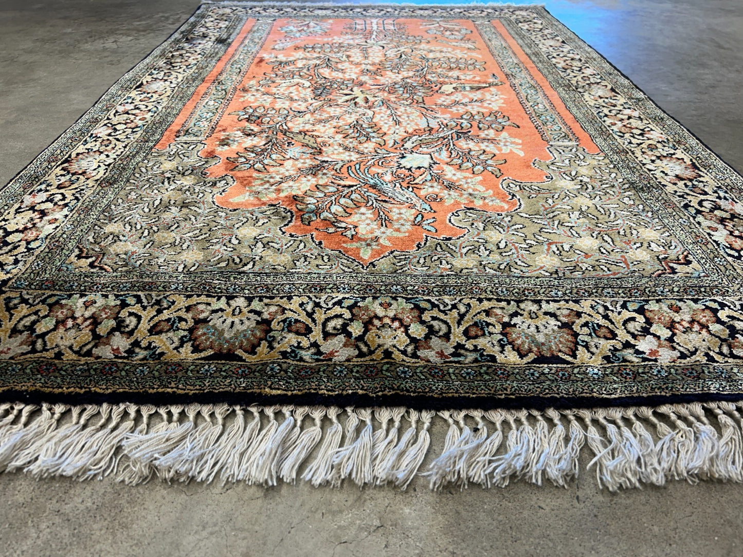 3'3"x5'7" Exquisite Fine Hand-Knotted 100% Silk Tree of Life Area Rug