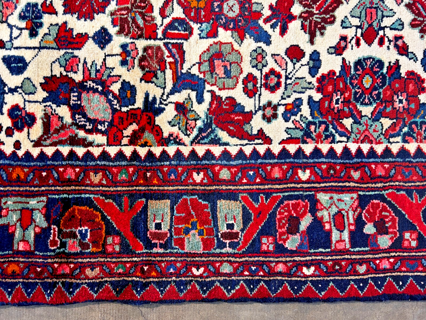 5'2" x 10'11'' Hand-Knotted 100% Lamb Wool Carpet - Hamadane Area Rug