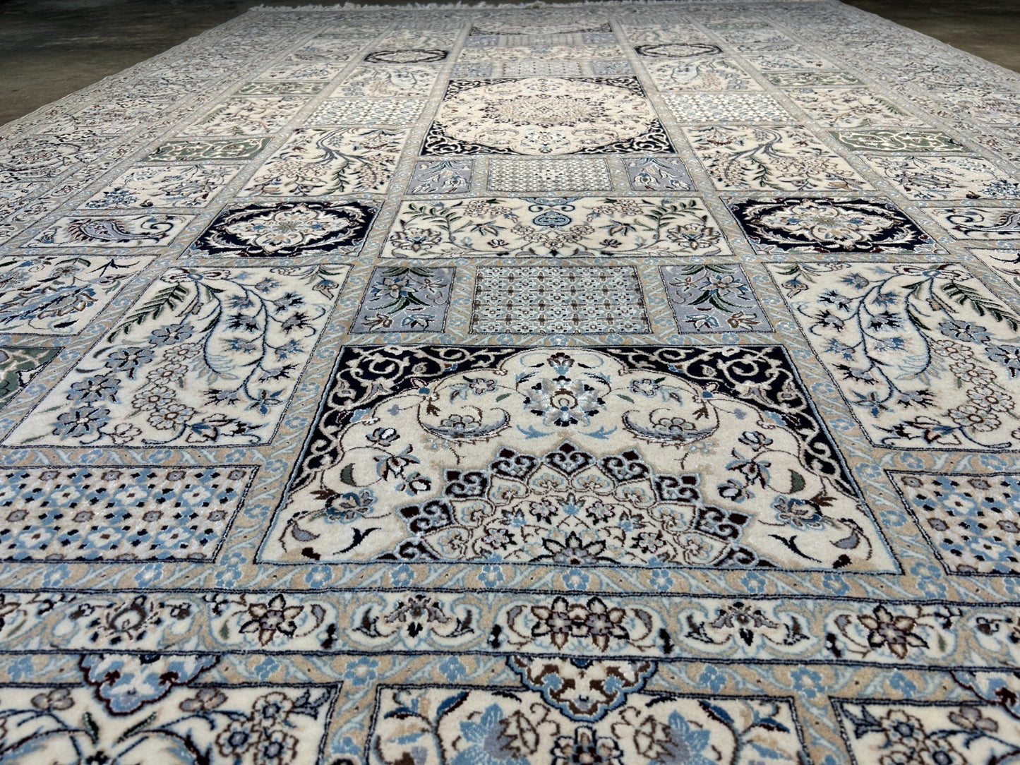 6'9"x10'2" Extra Fine Hand-Knotted Wool & Silk Habibian Naine Rug - Area Carpet