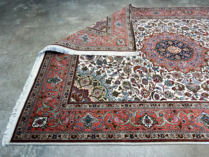 7'0"x10'8" Fine Hand-Knotted Wool & Silk Blend Tabrize Carpet - Area Rug