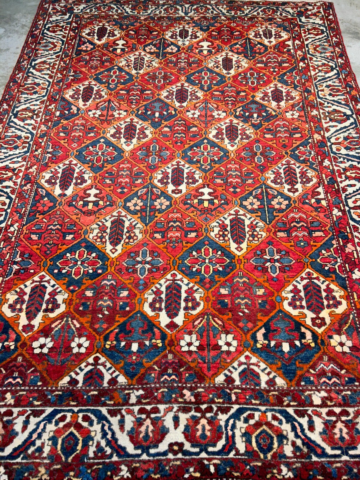 7'0"x9'11" Hand-Knotted 100% Lamb Wool Bakhtiarie Carpet - Area Rug