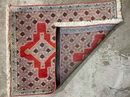 2'6"x3'2" Vintage Hand-Knotted Wool Oriental Rug - Area Carpet