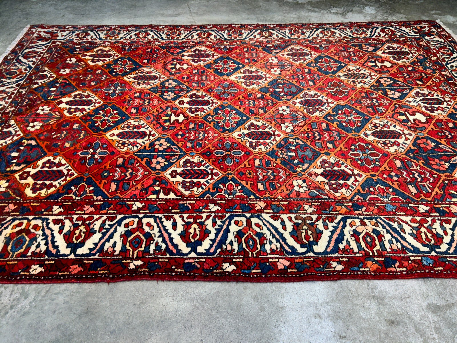 7'0"x9'11" Hand-Knotted 100% Lamb Wool Bakhtiarie Carpet - Area Rug