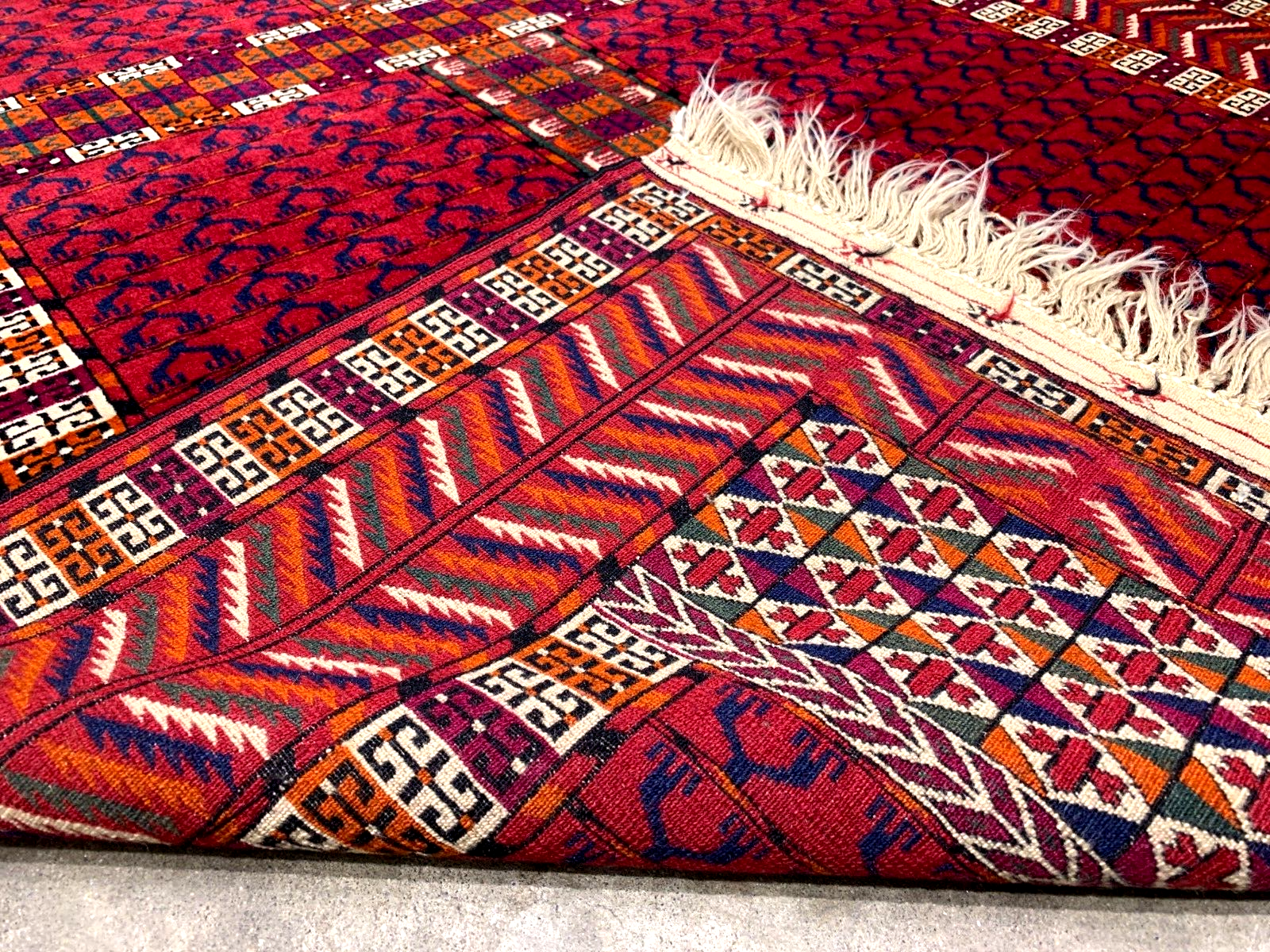 4'4"x6'8" Antique Hand-Knotted 100% Lamb Wool Russian Chichi Hatchli Rug