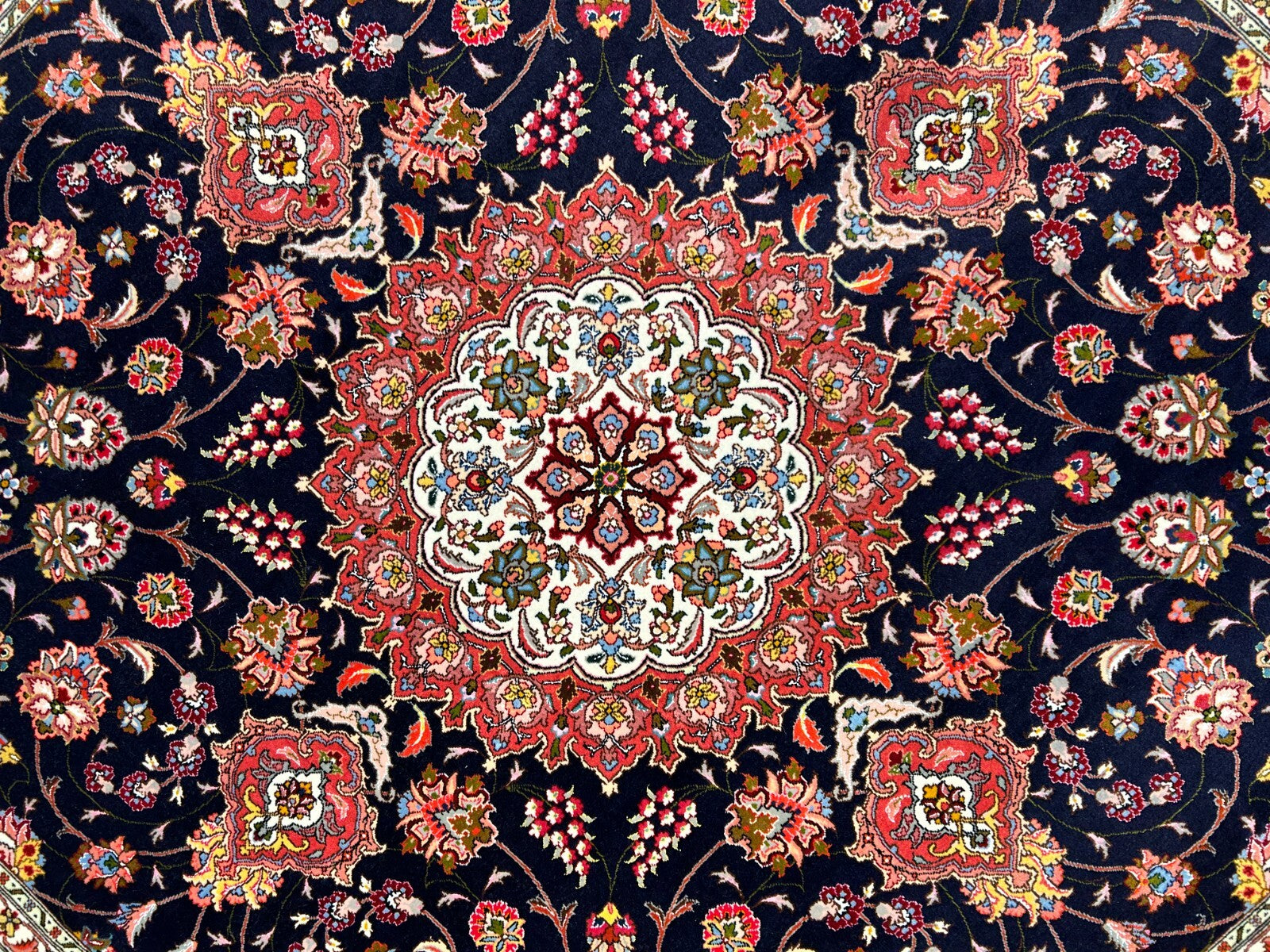 6'5"x6'7" Fine Hand-Knotted Wool & Silk Tabrize Rug - Area Carpet