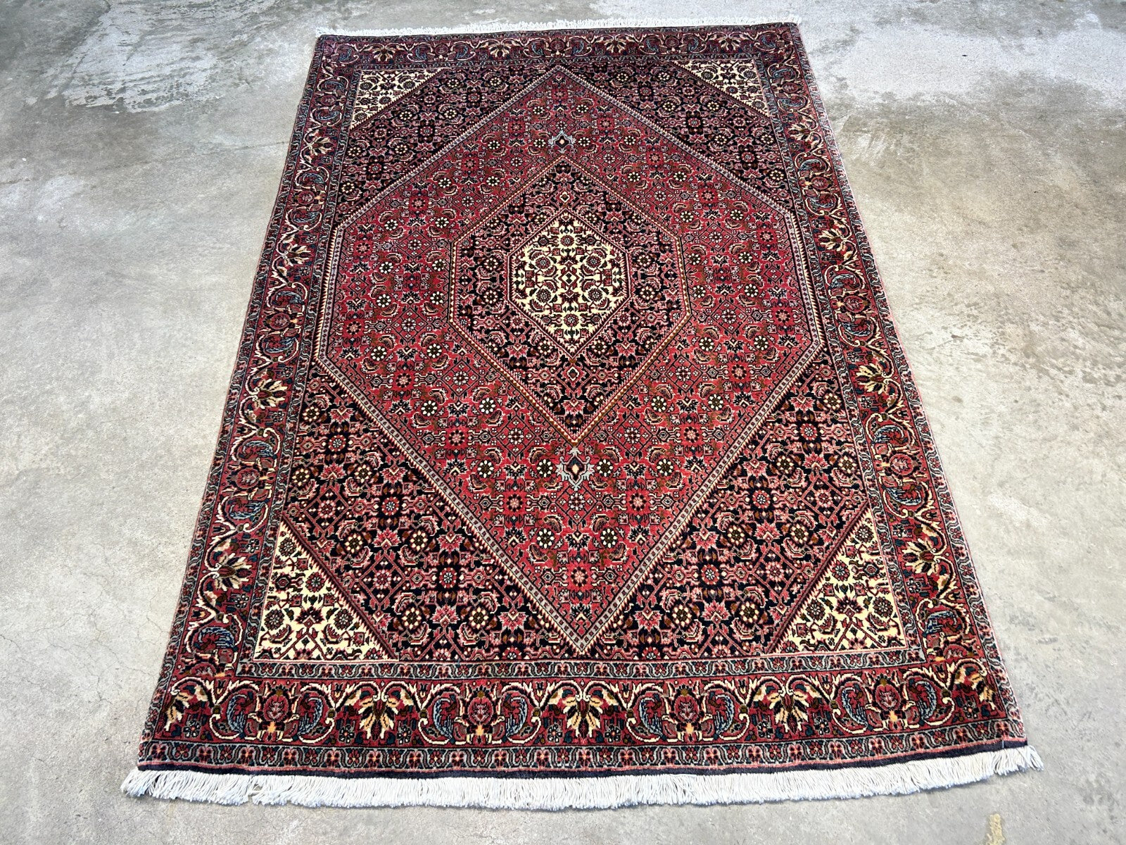 3'9"x5'8" Hand-Knotted 100% Wool Bidjare Carpet - Area Rug