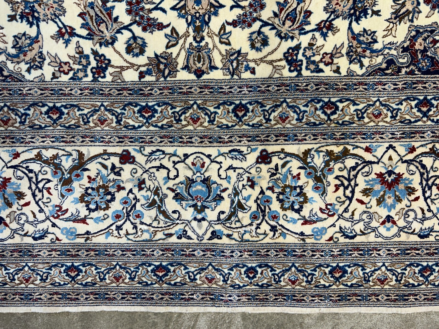 10'3"x14'1" Extra Fine Hand-Knotted Wool & Silk Naine Rug